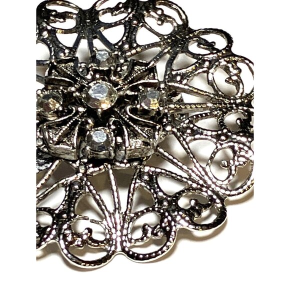 Filigree Brooch 1.7 in Pin Jewelry Silvertone Rhinestones - Picture 8 of 9